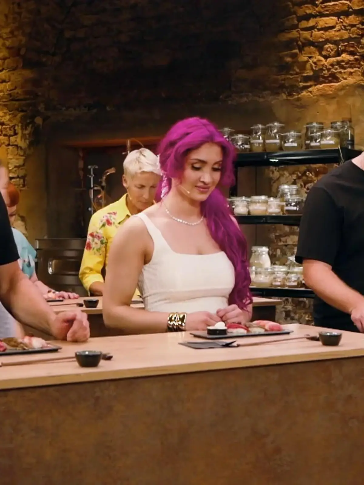 Bild zu: "Sushiköche bewerten Leges Kreation"