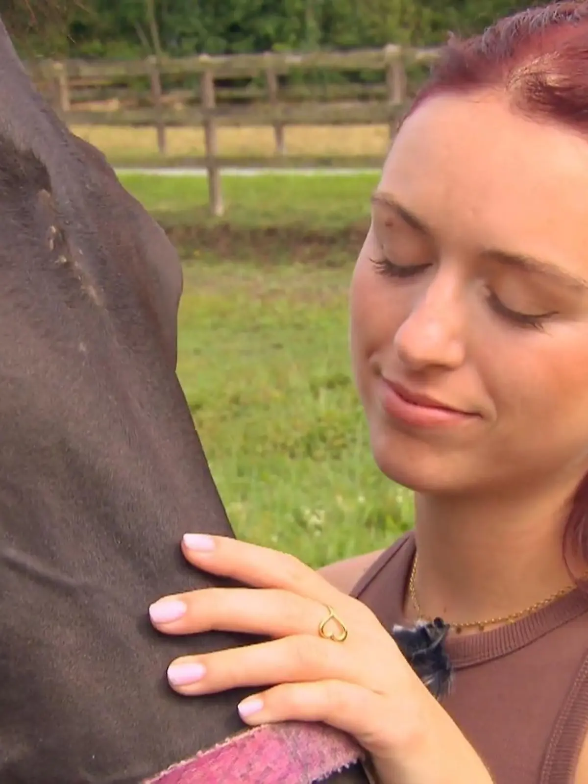 Bild zu: "Selina und Laura treffen auf Friedrichs Fohlen"