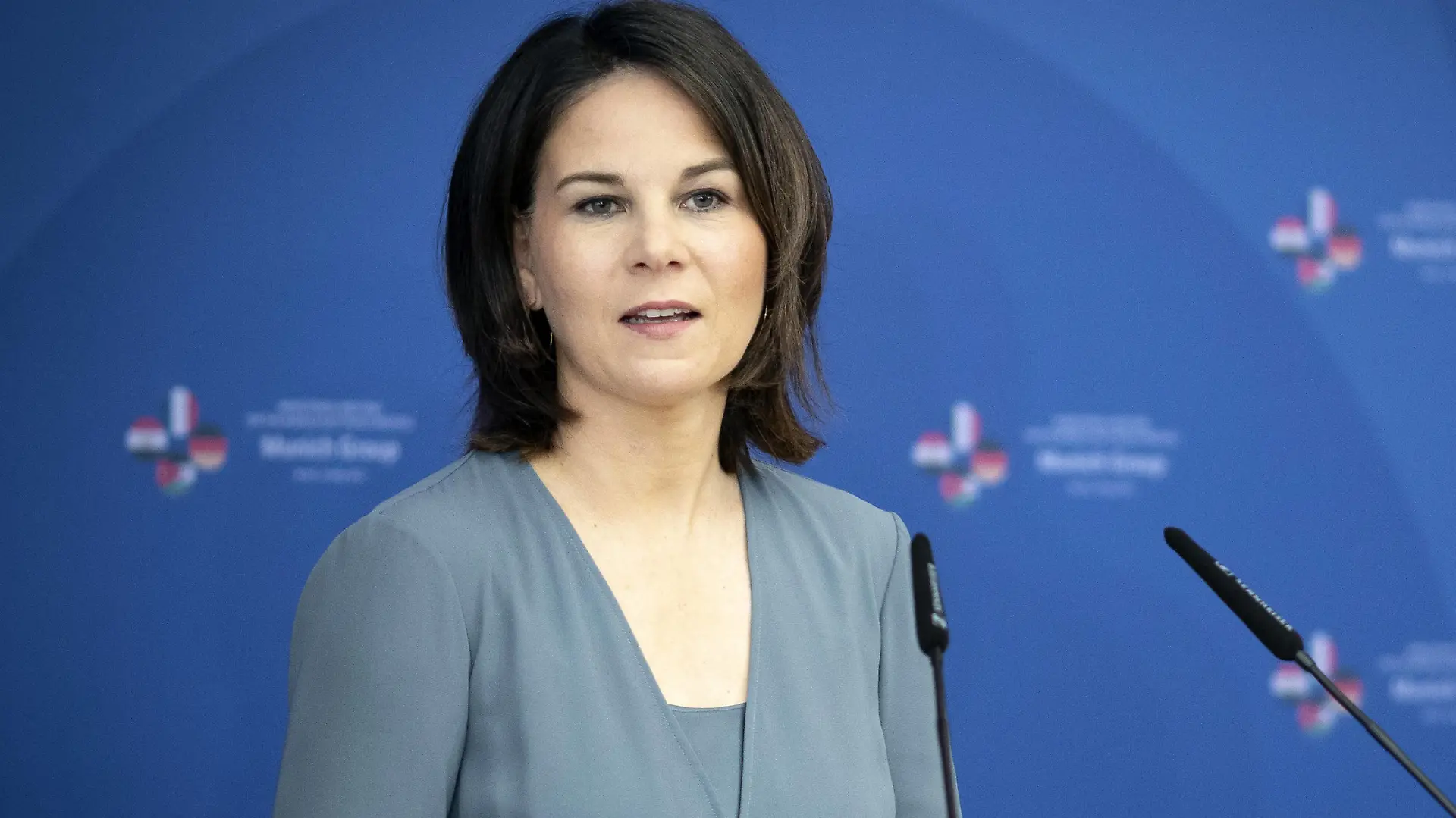 Annalena Baerbock, Bundesaussenministerin, laedt zu Kleeblatt-Treffen nach Berlin ein. Hier im Bild: Annalena Baerbock, Bundesaussenministerin, bei einer Pressekonferenz nach dem gemeinsamen Gespraech. Berlin, 11.05.2023. Berlin Deutschland *** Annalena Baerbock, Federal Minister of Foreign Affairs, invites to cloverleaf meeting in Berlin Here in the picture Annalena Baerbock, Federal Minister of Foreign Affairs, at a press conference after the joint discussion Berlin, 11 05 2023 Berlin Germany Copyright: xJaninexSchmitz/photothek.dex