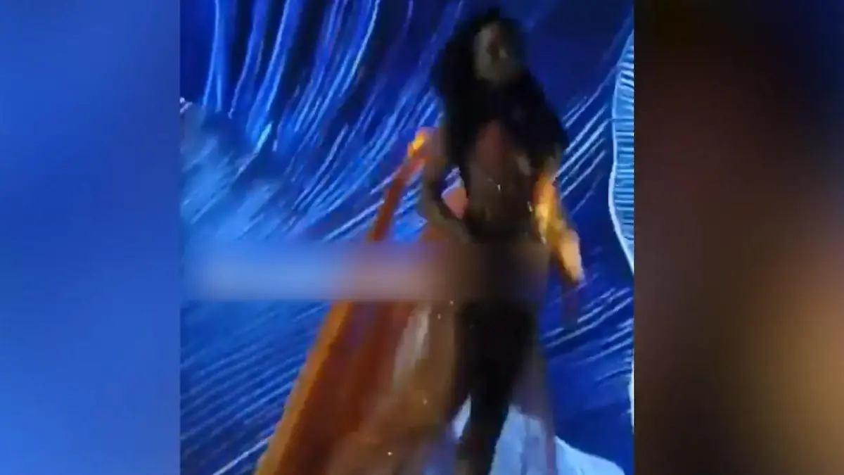 Mega-Fail vor Millionenpublikum! Schönheitskönigin segelt von der Bühne Bei Miss Universe-Wahl