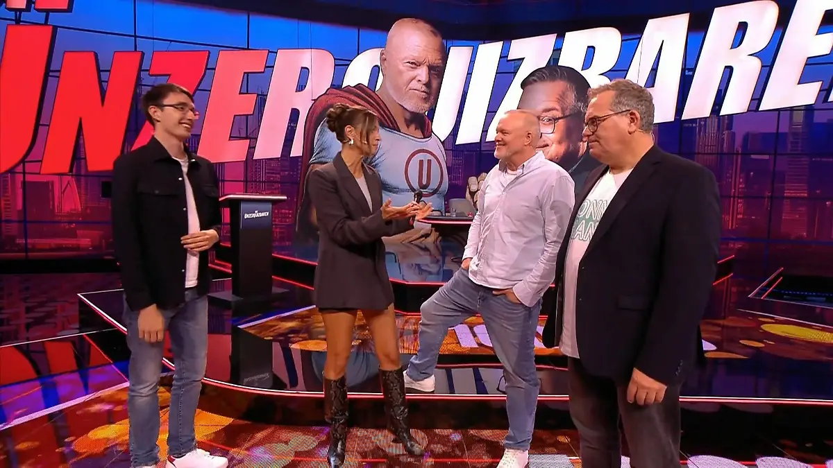 Raab und Elton müssen sich gegen IHN geschlagen geben Klatsche für „Die Unzerquizbaren“