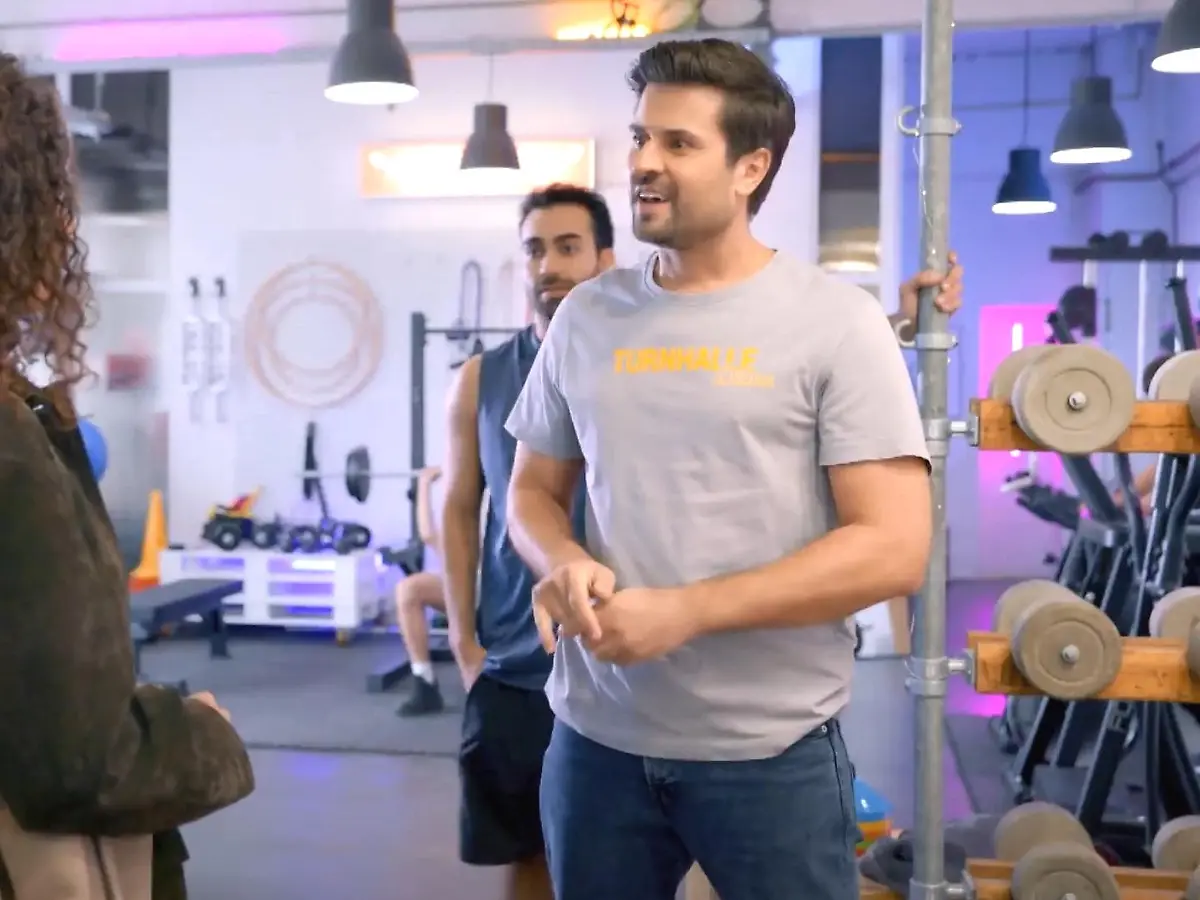 Unter uns”-Vorschau am 08.12.25 im TV: Paco weiß nicht, wen er da kennenlernt