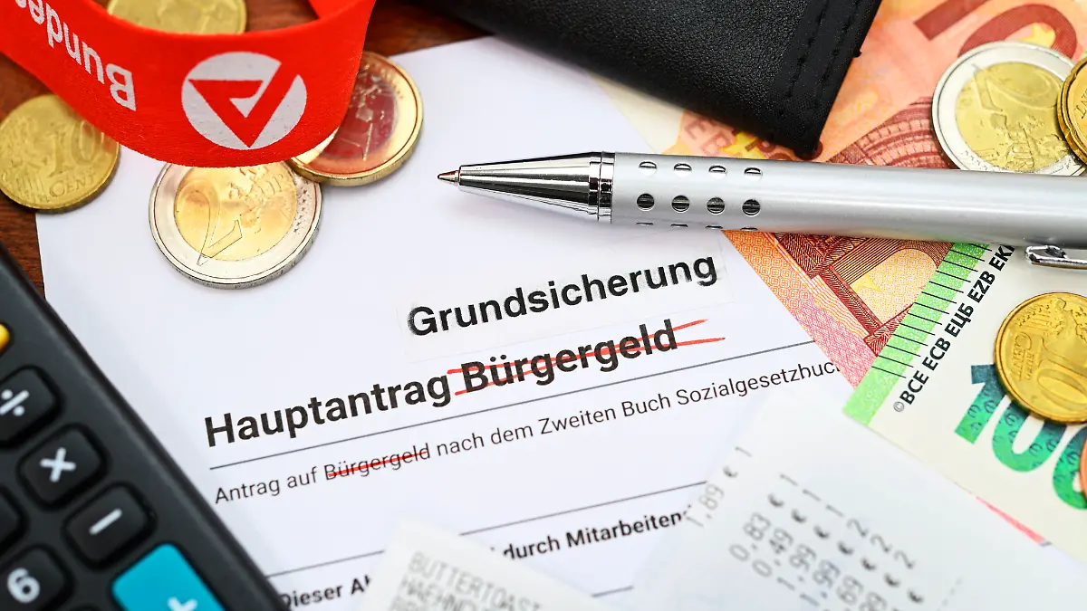 Bürgergeld vs Grundsicherung - Symbolbild