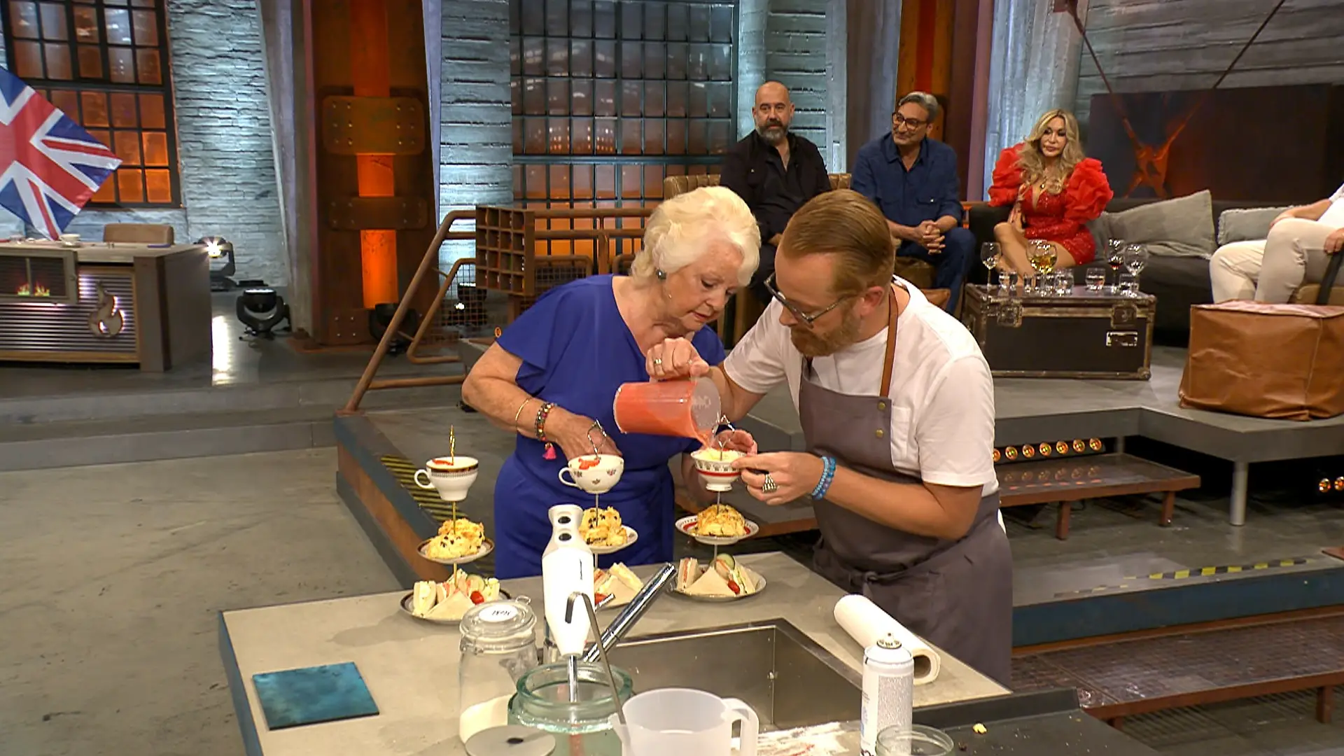 Bei „Europa grillt den Henssler” ist nicht zu übersehen, dass Vivienne Catterall und ihr Sohnemann Ross Antony ein Dream-Team sind.