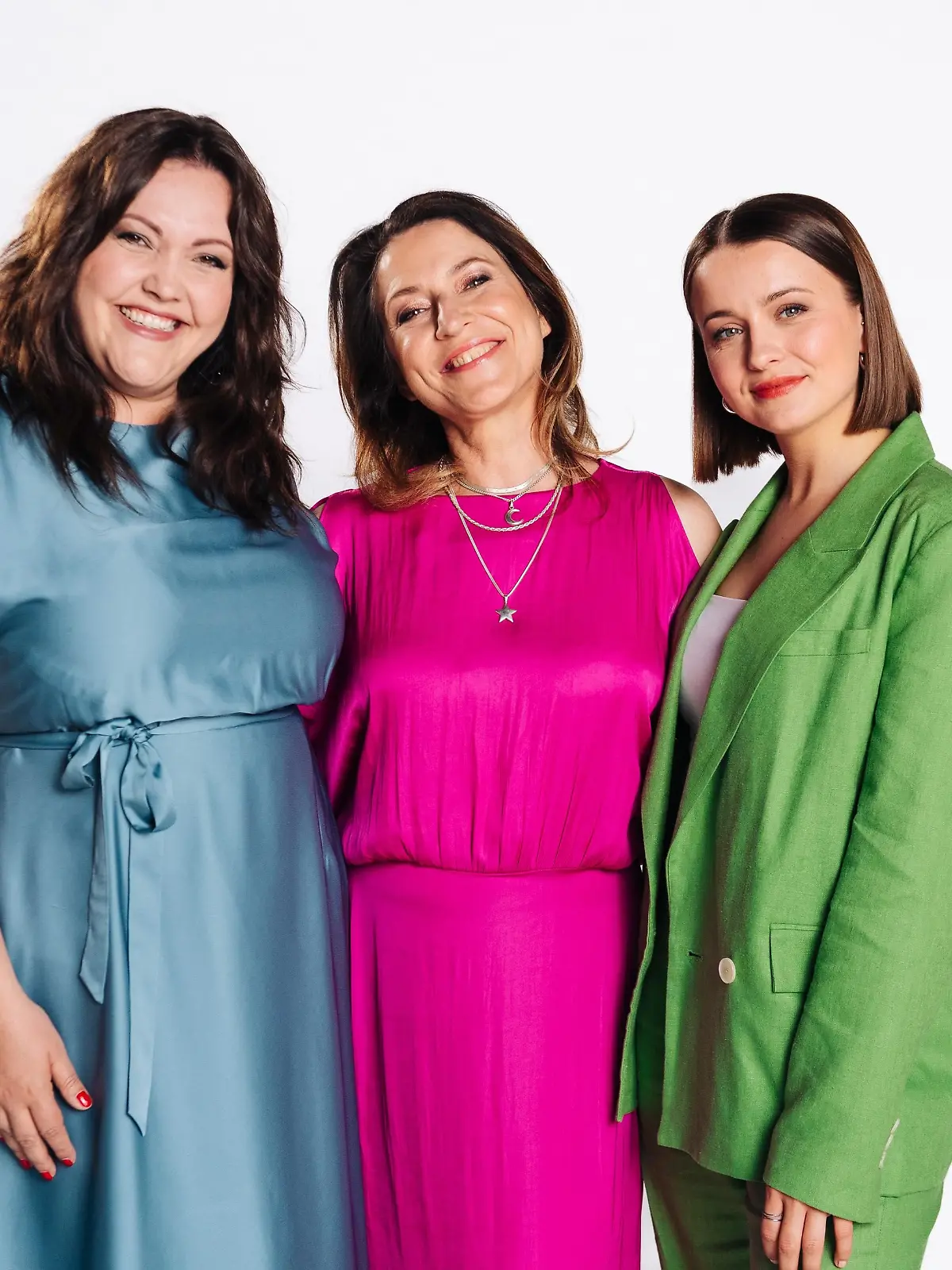 V.l.: Sarah Victoria Schalow (Hanna Kern), Berrit Arnold (Daniela Ziegler), Julia Wiedemann (Lucie Ziegler)