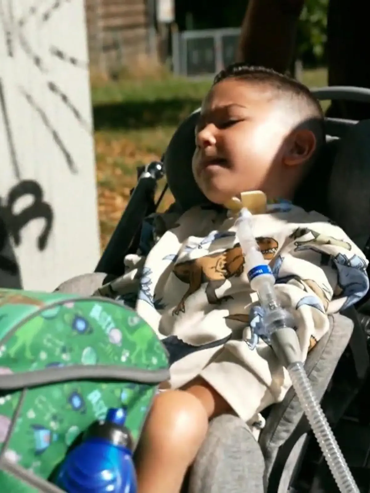 Bild zu: "Mudis erster Schultag: Mut und Hoffnung"