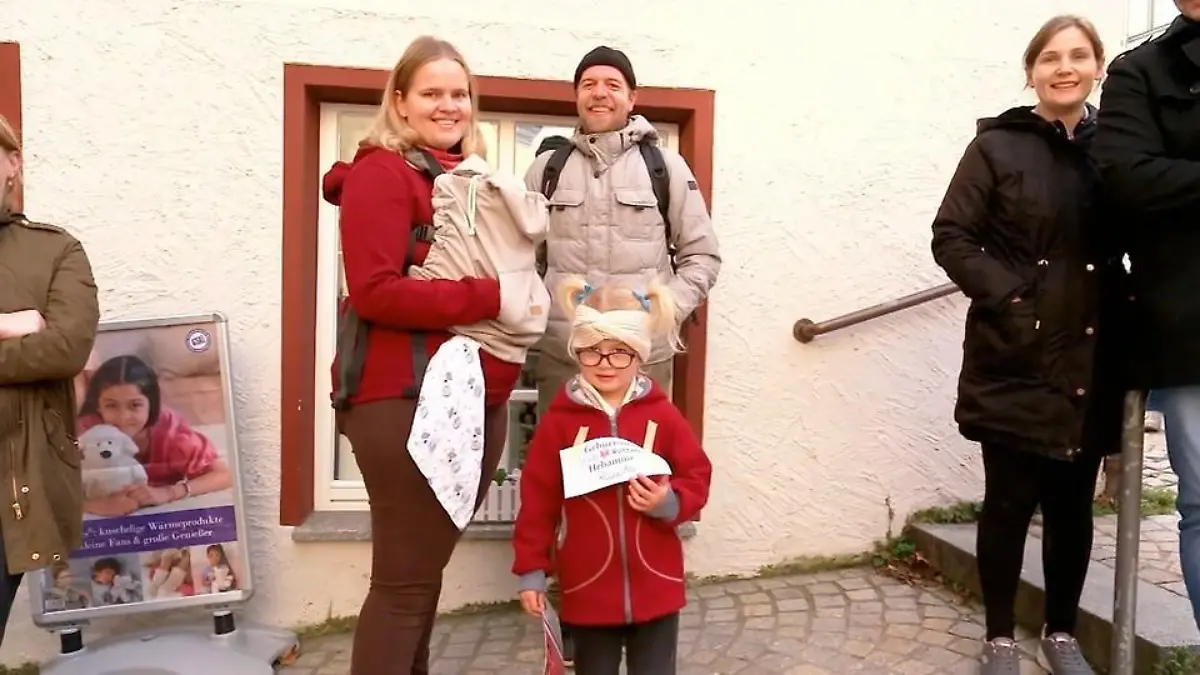 So kämpfen Deutschlands Hebammen Warum Hebammen protestieren