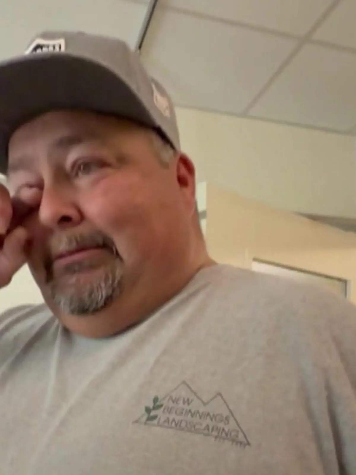 Bild zu: "Jetzt fließen Tränen! Große Ehre für den Stiefopa"