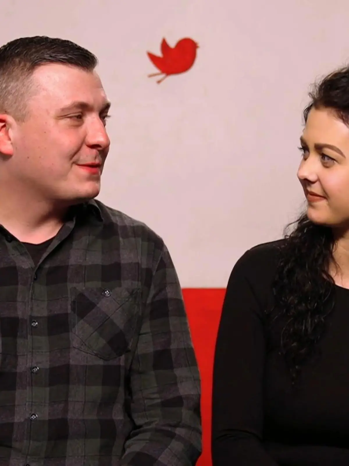 Bild zu: "Steven und Lisa planen ein Wiedersehen"