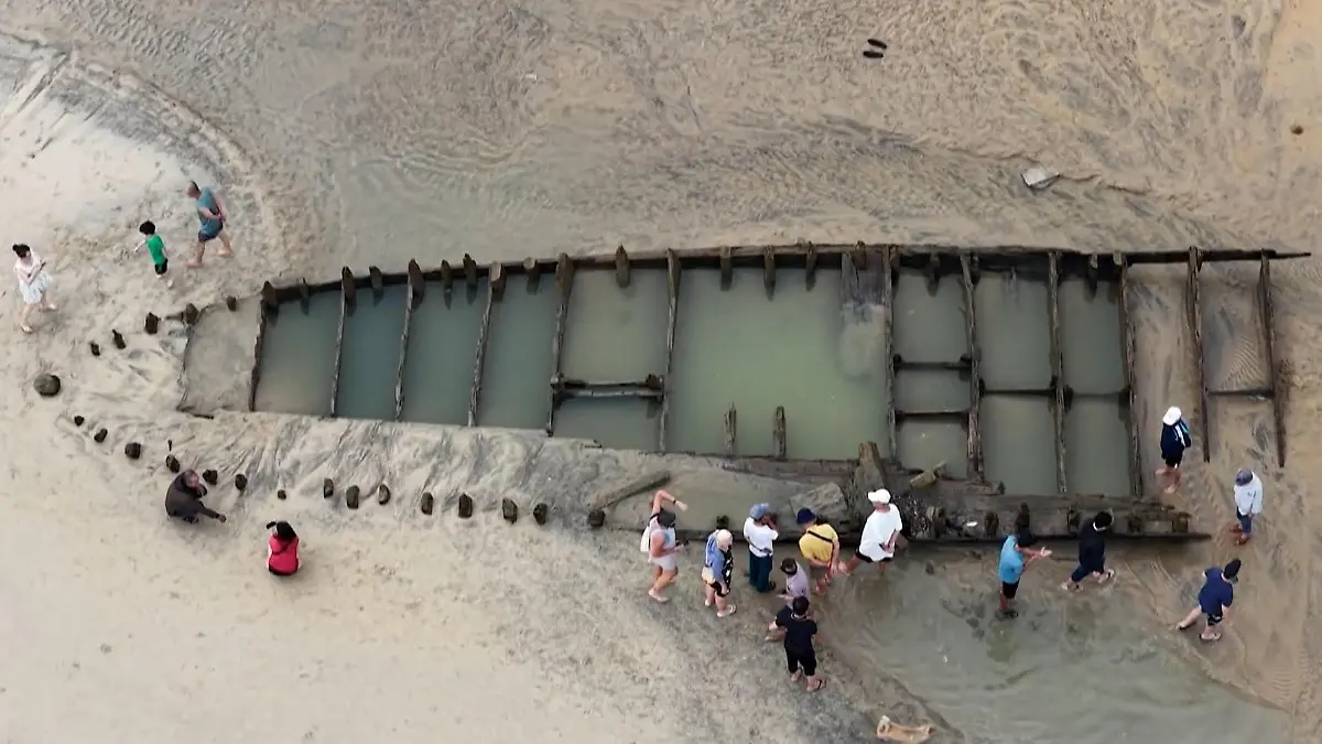 Taifun legt verborgenen Schatz frei! Antikes Wrack vor Vietnams Küste entdeckt Plötzlich taucht es am Strand auf