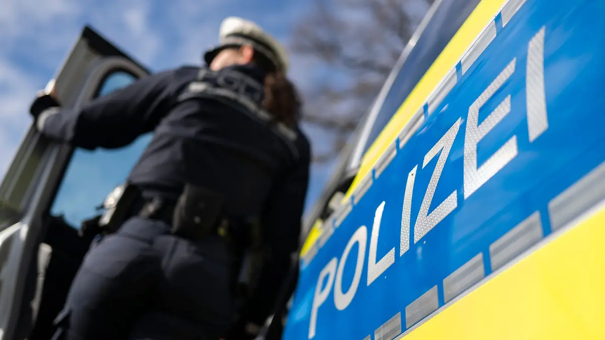 Bruchsal-Nach-Gro-einsatz-der-Polizei-Mann-wird-leblos-in-Wohnung-gefunden