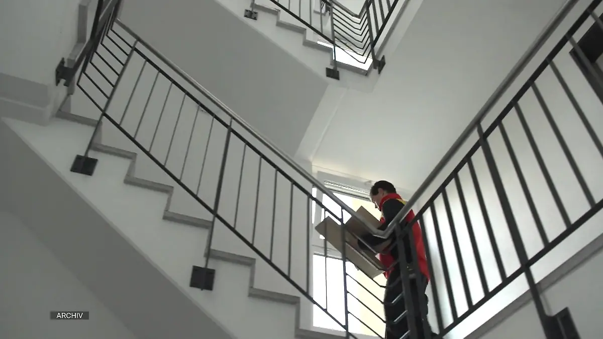 Kontrolle bei Paketzustellern Missstände bei Subunternehmen