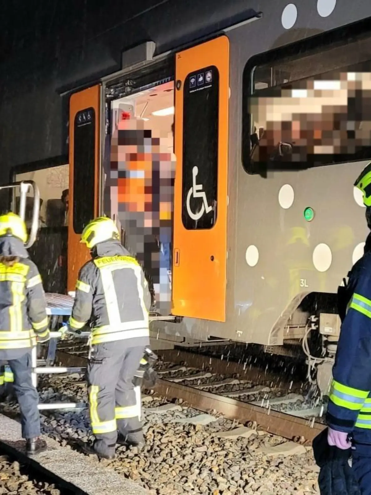 Bild zu: "Betrunkener Lokführer stoppt Zug auf freier Strecke"