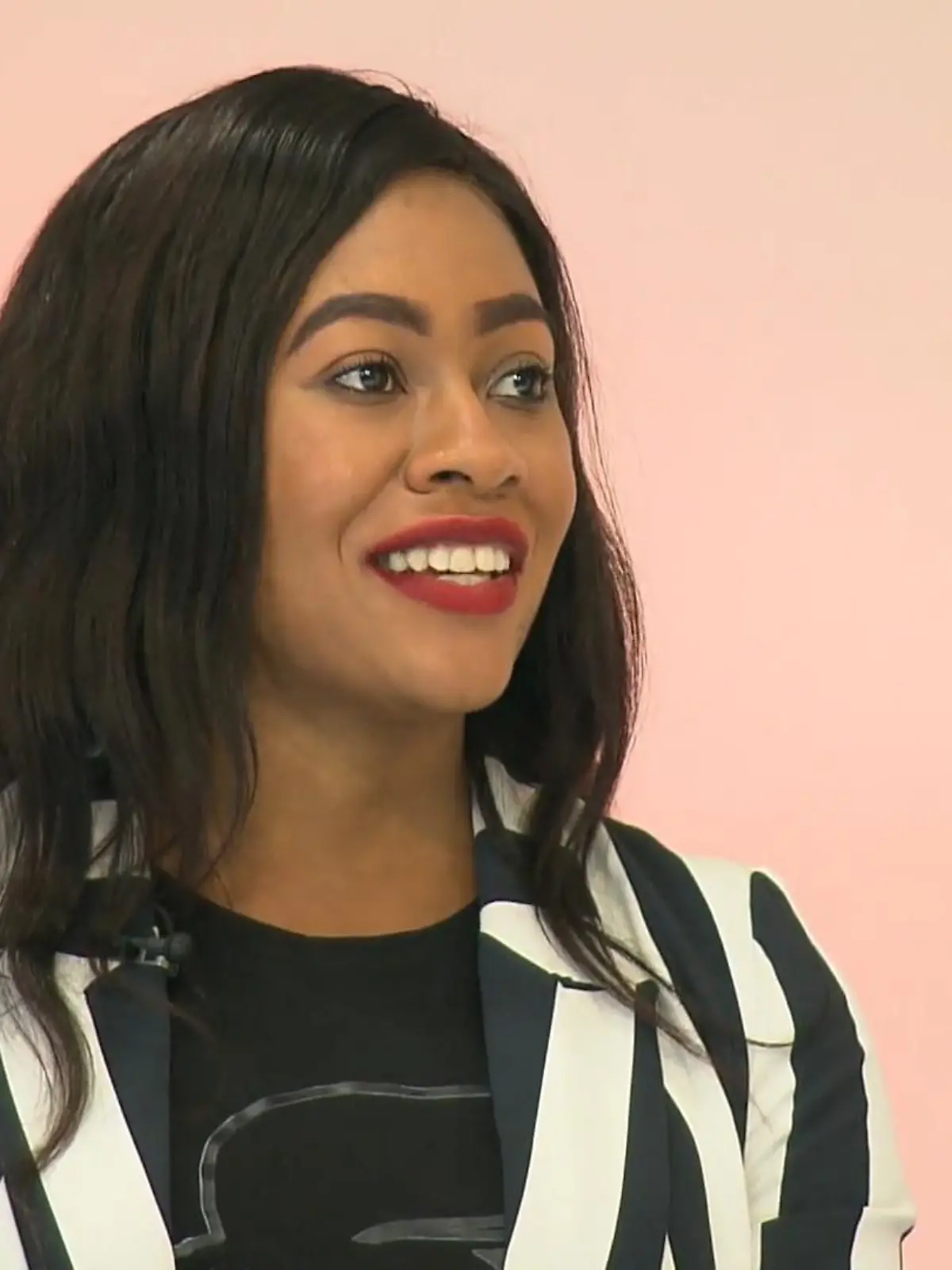 Bild zu: "Für Sonia steht bei Andrea das Kleid nicht im Vordergrund"