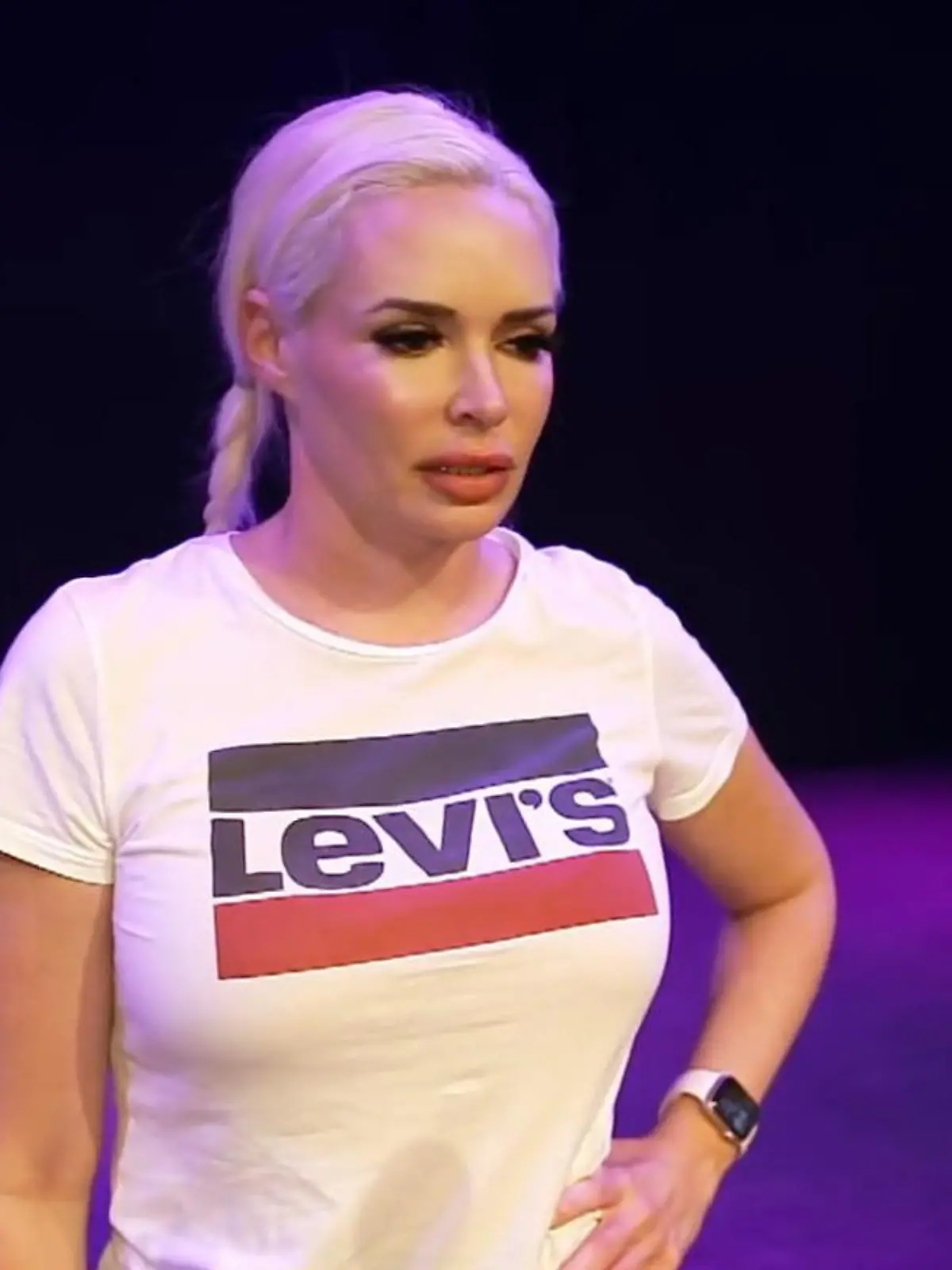 Bild zu: "Die Katze hat nicht für den Auftritt geübt"