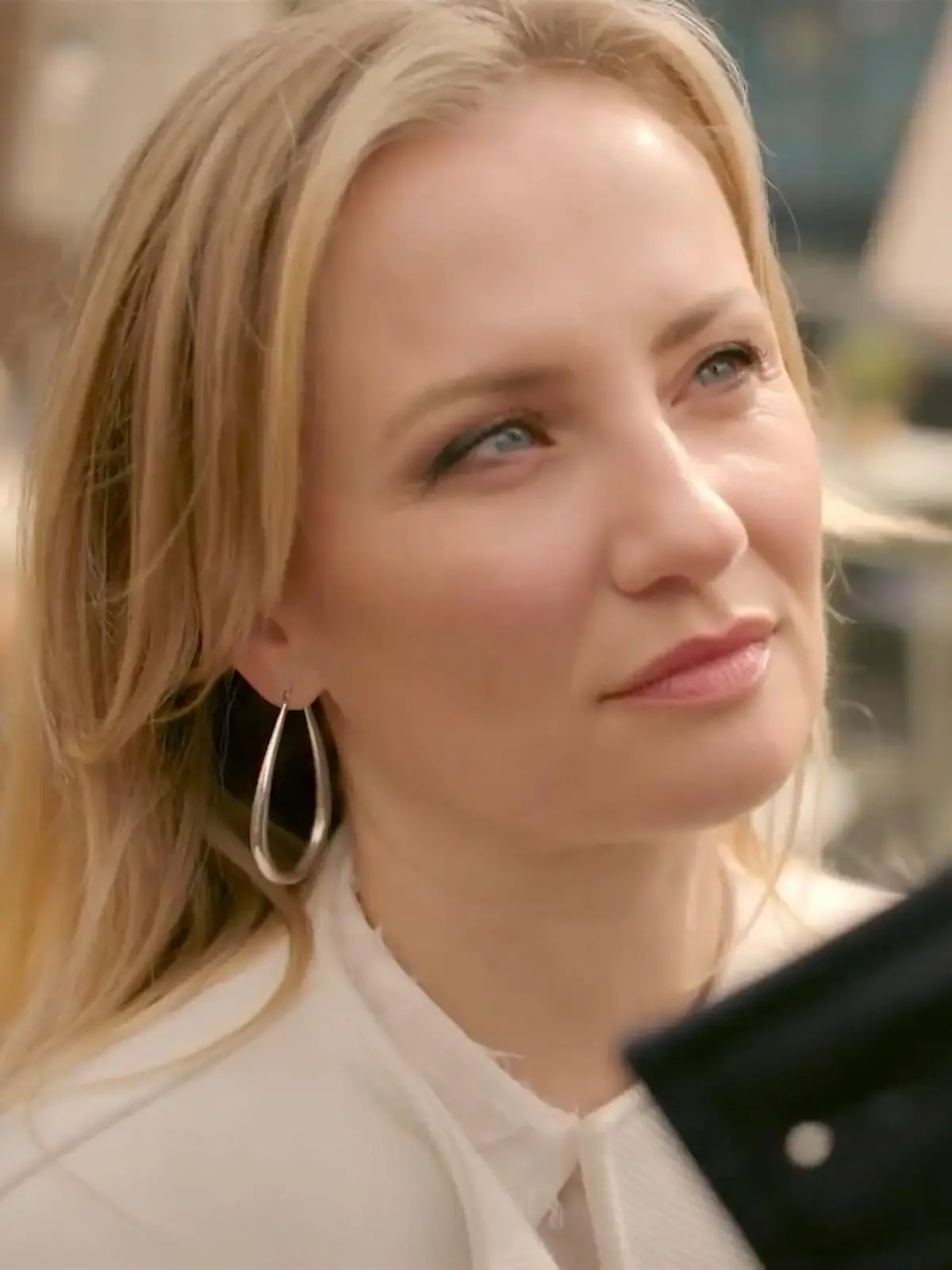 AWZ: Isabelle droht Maximilian, ihn vor Nathalie zu verraten