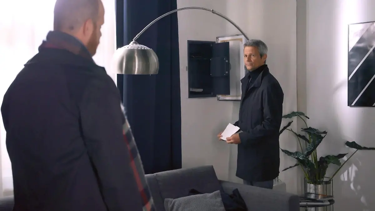 -Unter-uns-Vorschau-heute-auf-RTL-Was-hat-Benedikt-mit-Patrizias-Heiratsurkunde-vor-