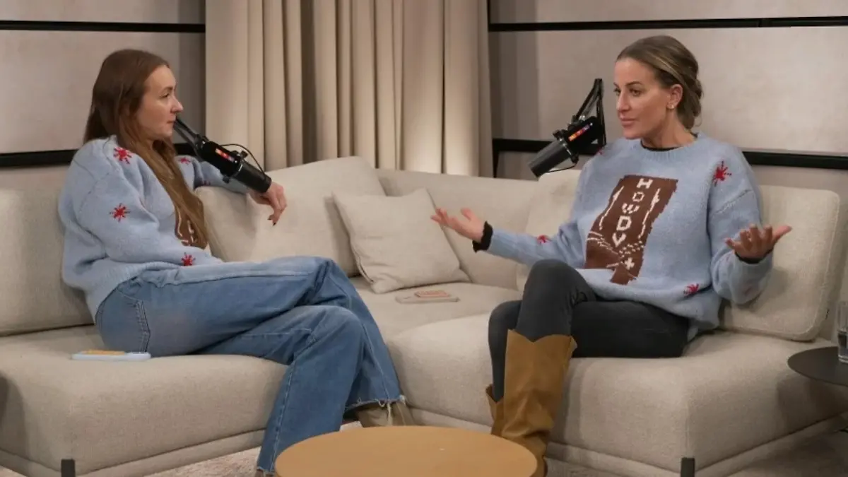 Georgina Stumpf ist sehr interessiert an den Date-Details.