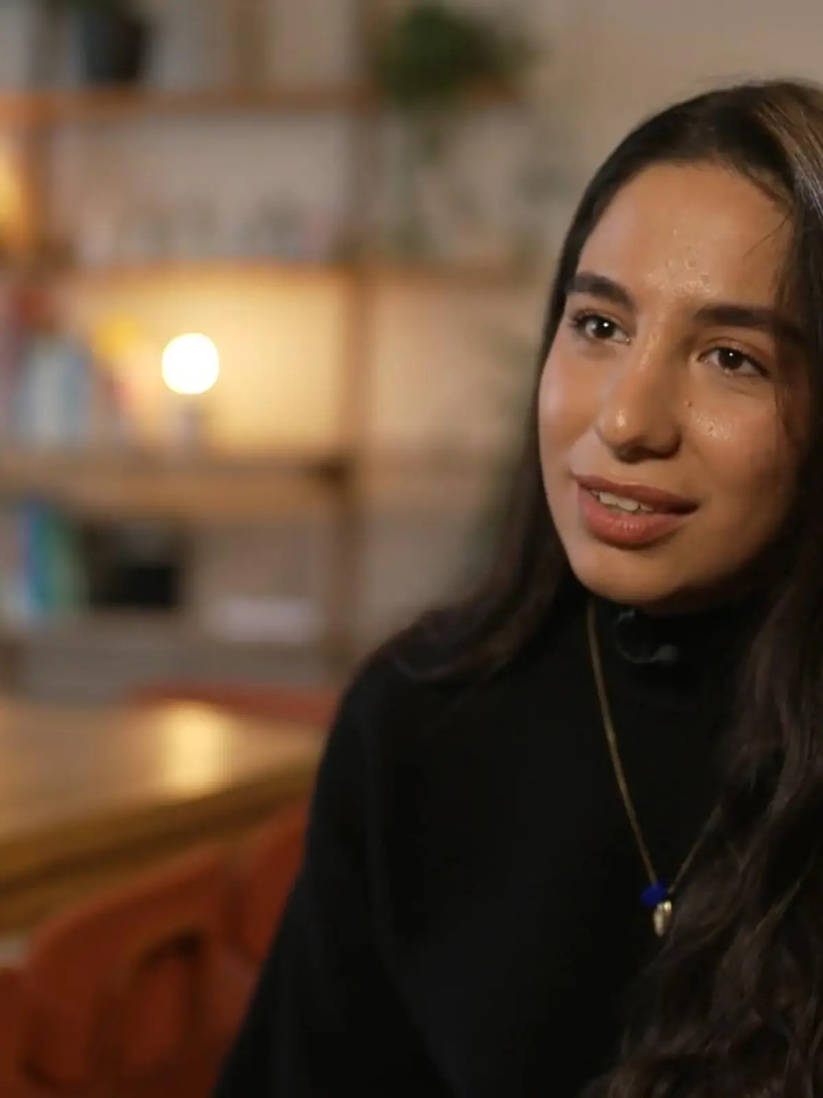 Bild zu: "Sogol Kordi erlebt jahrelang Gewalt in der Beziehung"