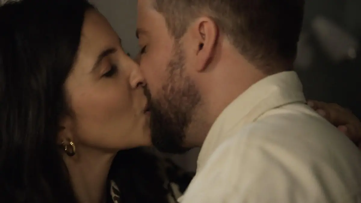 Laura und John erkennen, was sie aneinander haben GZSZ-Folge 8413 vom 3. Dezember 2025 im TV