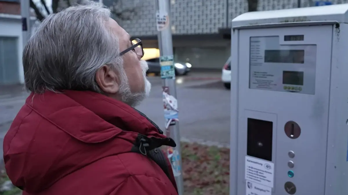 Mitarbeiter klaut Stadt eine Million Euro Jahrelang Parkautomaten geräumt