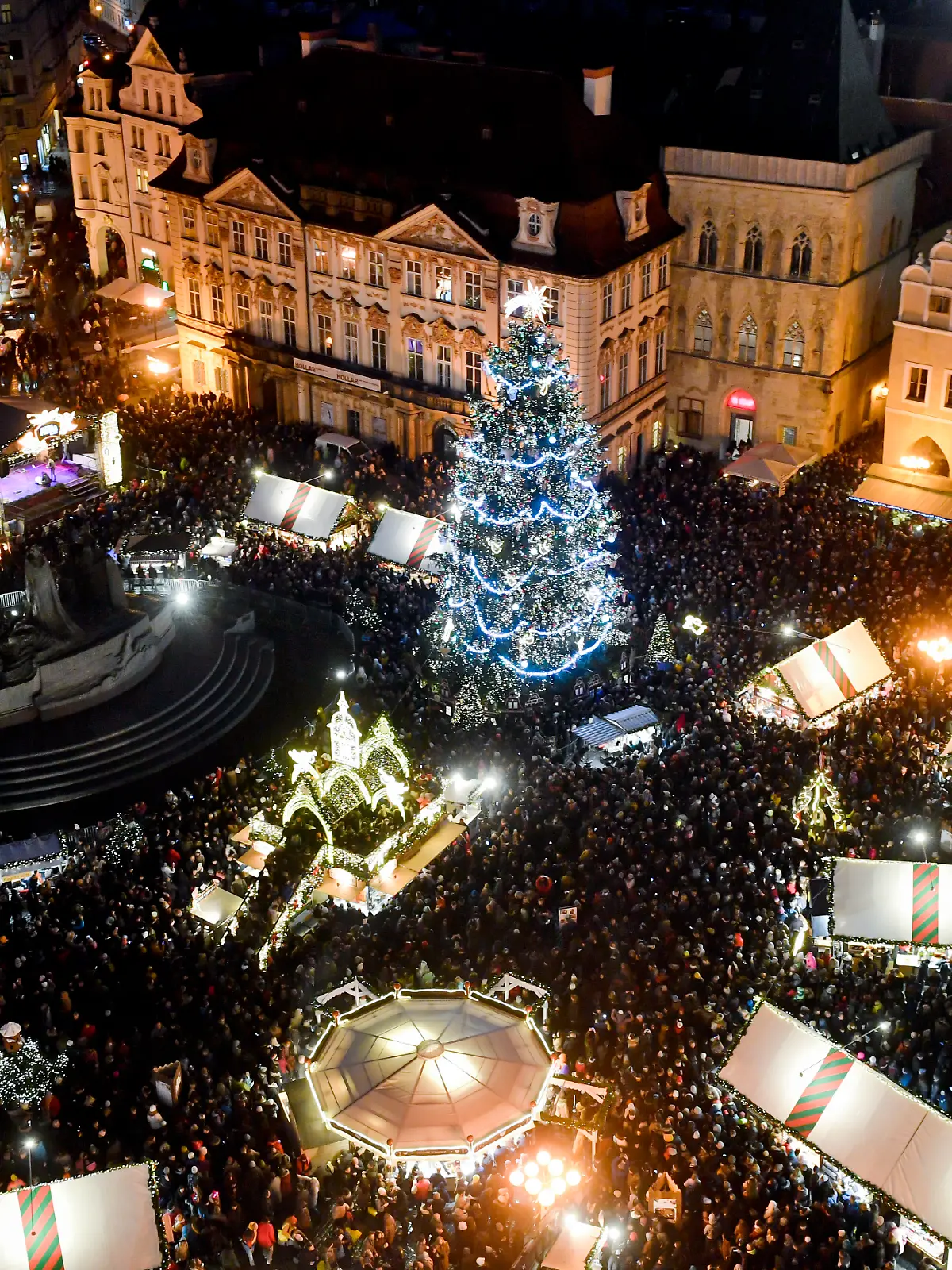Bild zu: "Entdeckt die schönsten Weihnachtsmärkte Europas"