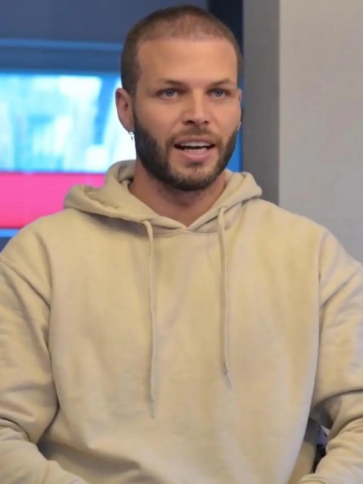 Bild zu: "Dennis Diekmeier gibt intime Einblicke in das Seelenleben der Familie"