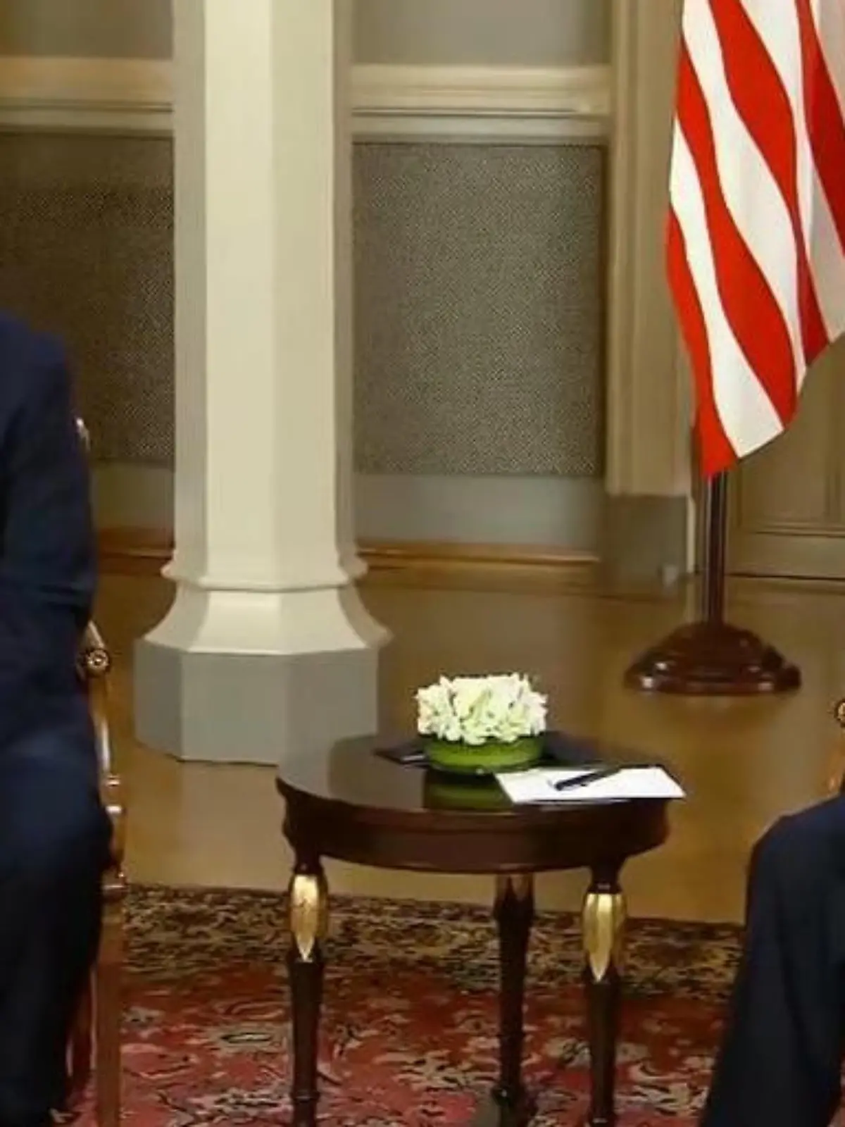 Bild zu: "Dieses Telefonat hätte niemand hören sollen! Brisante Enthüllung über Trump und Putin"