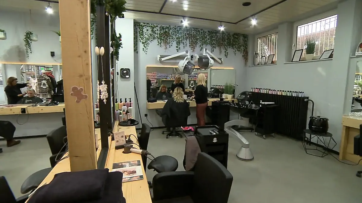 Gleicher Preis für gleiche Haarlänge In Bochum kommt es auf die Länge an