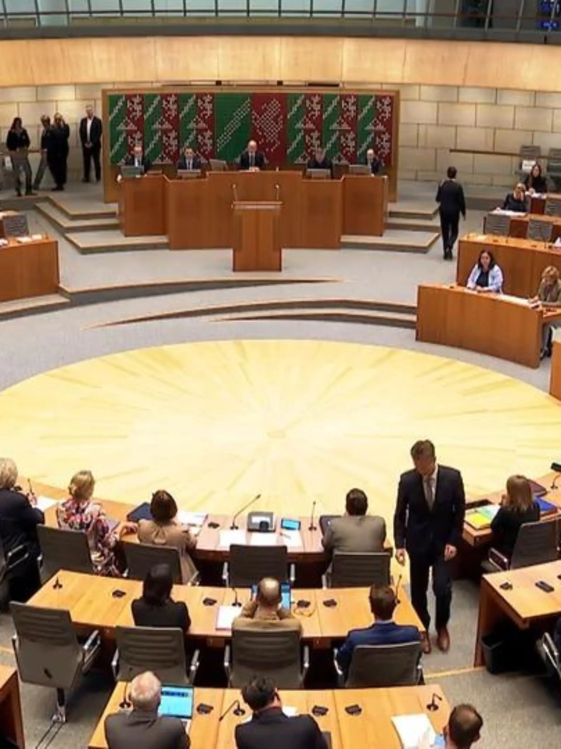Bild zu: "Haushaltsdebatte im Landtag"