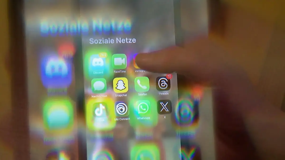 EU-Parlament will neue Regeln für Social Media Netzwerke erst ab 16?