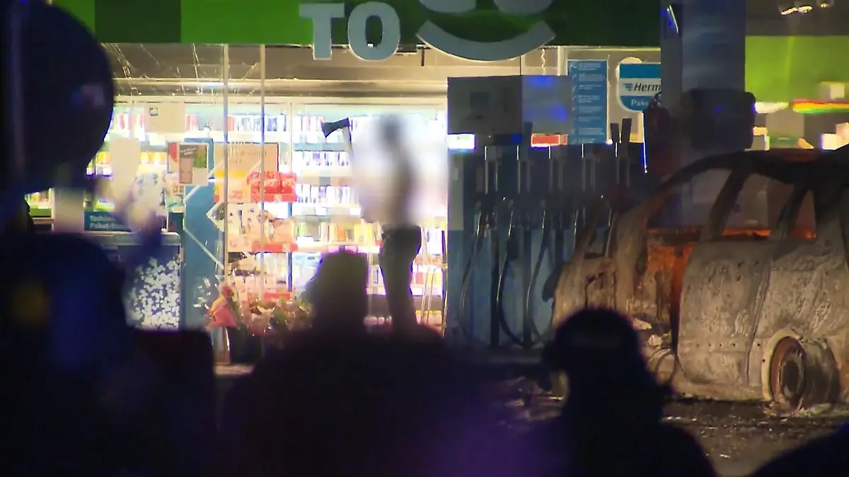 Neil H. vergewaltigte seine Ex-Freundin und deren Großmutter Axtmann vor Gericht