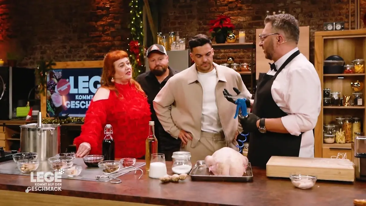 Lege nimmt die Gans genau unter die Lupe Vorbereitungen laufen