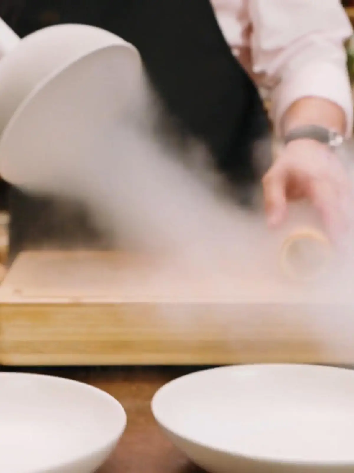 Bild zu: "Lege kühlt sein Dessert auf ungewöhnliche Weise"