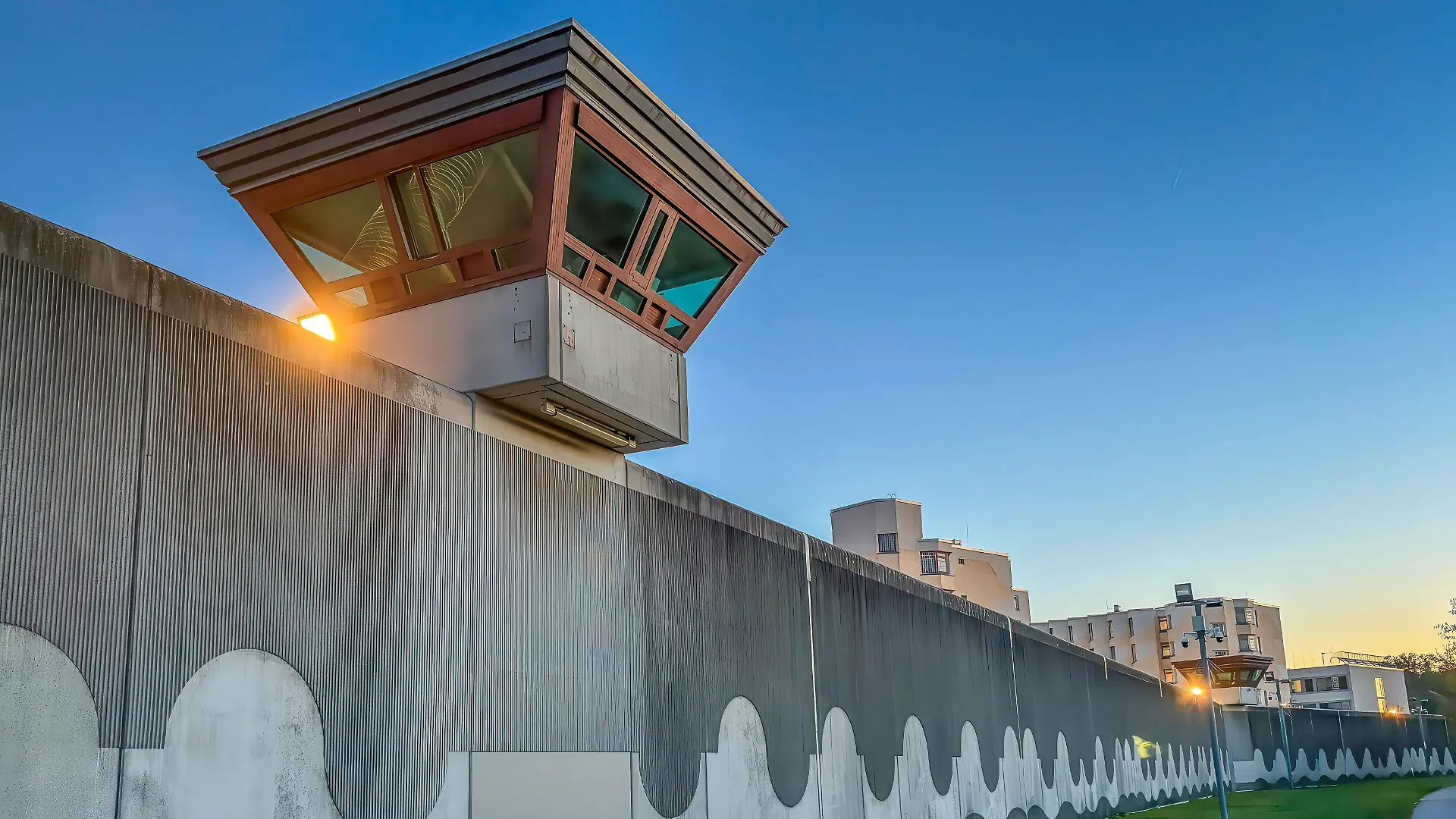 Bis zu seiner Flucht saß der Verbrecher in der Justizvollzugsanstalt Tegel ein