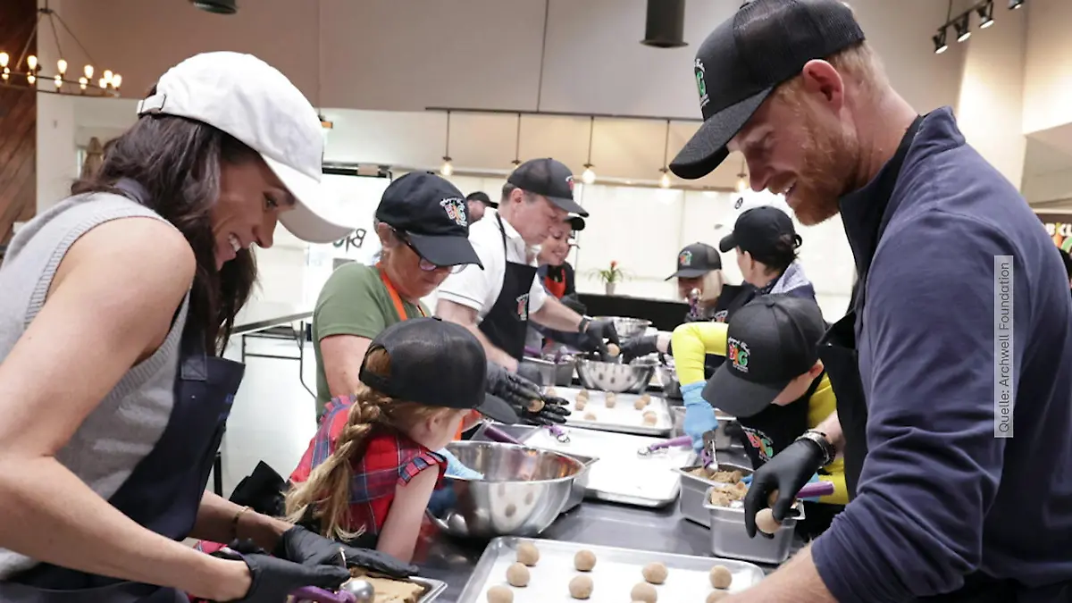 Harry und Meghan nehmen Lili und Archie mit zu öffentlichem Auftritt Süße Premiere!