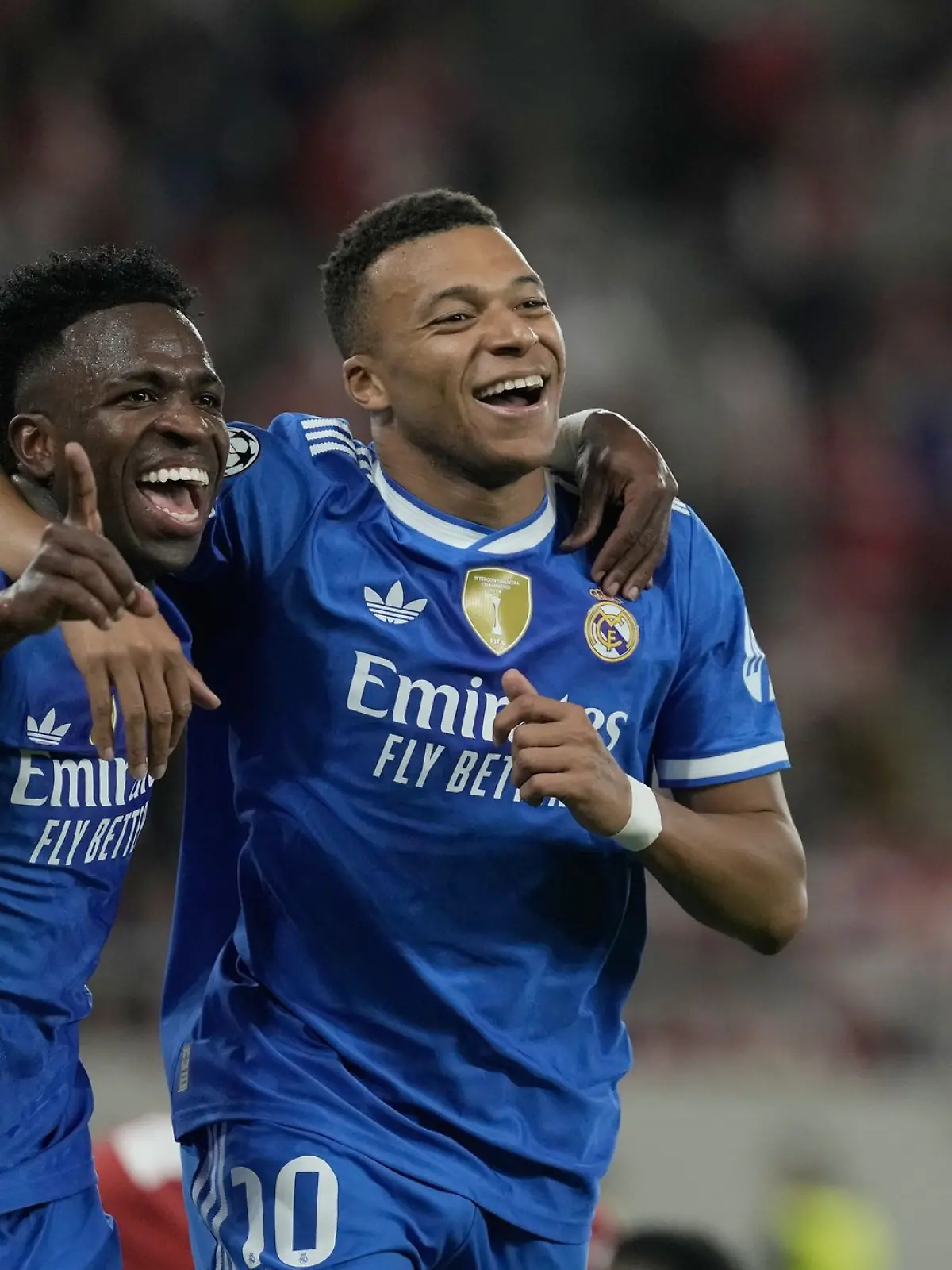 Bild zu: "Nach Viererpack: Mbappé stützt Real-Trainer Xabi Alonso"