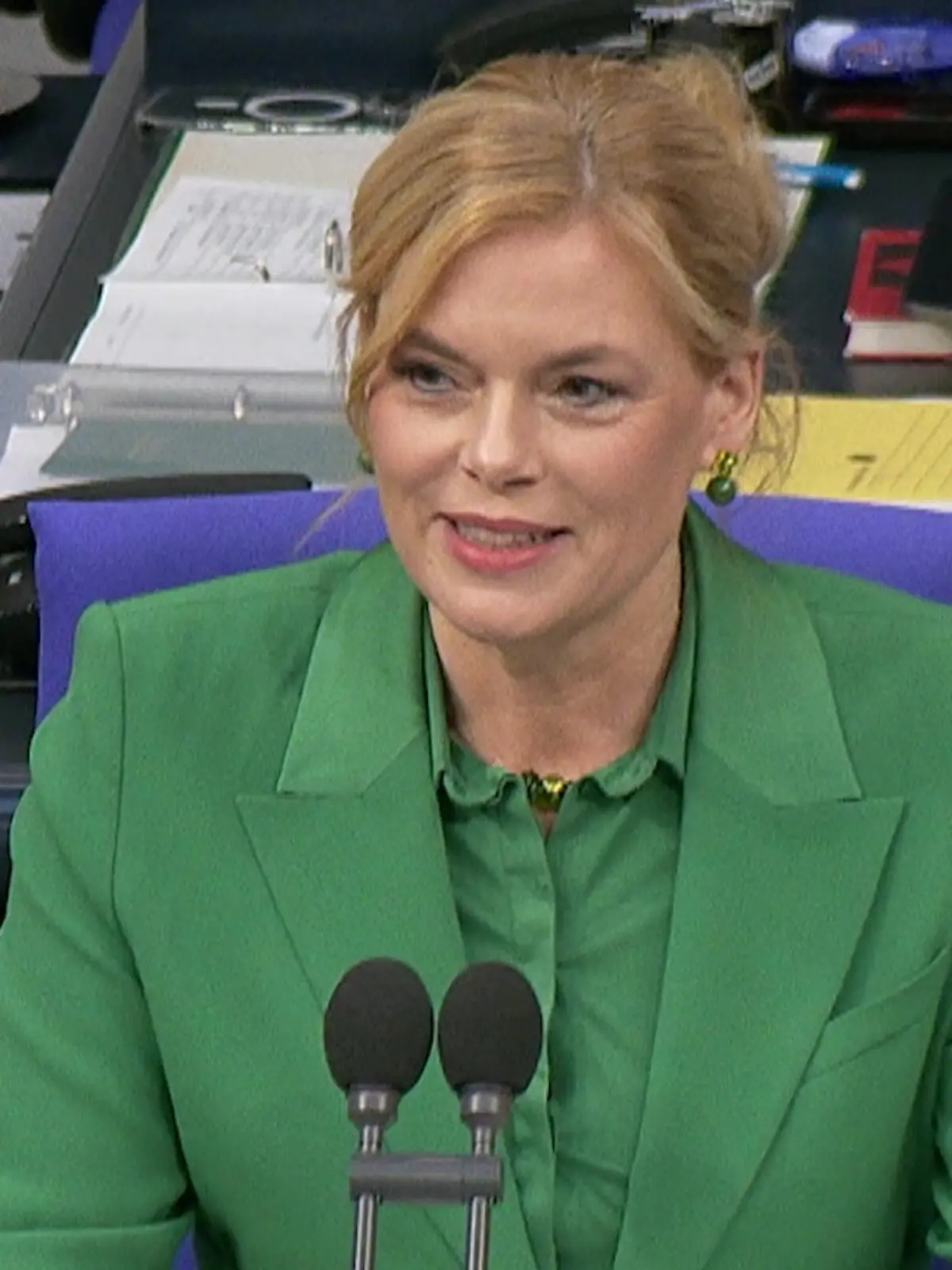 Bild zu: "Über diese Panne von Julia Klöckner lacht der ganze Bundestag"