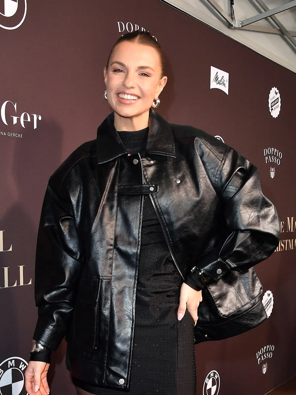 Laura Wontorra beim Magical Christmas Ball von LeGer by Lena Gercke im Clärchens Ballhaus in Berlin 26.11.2025.