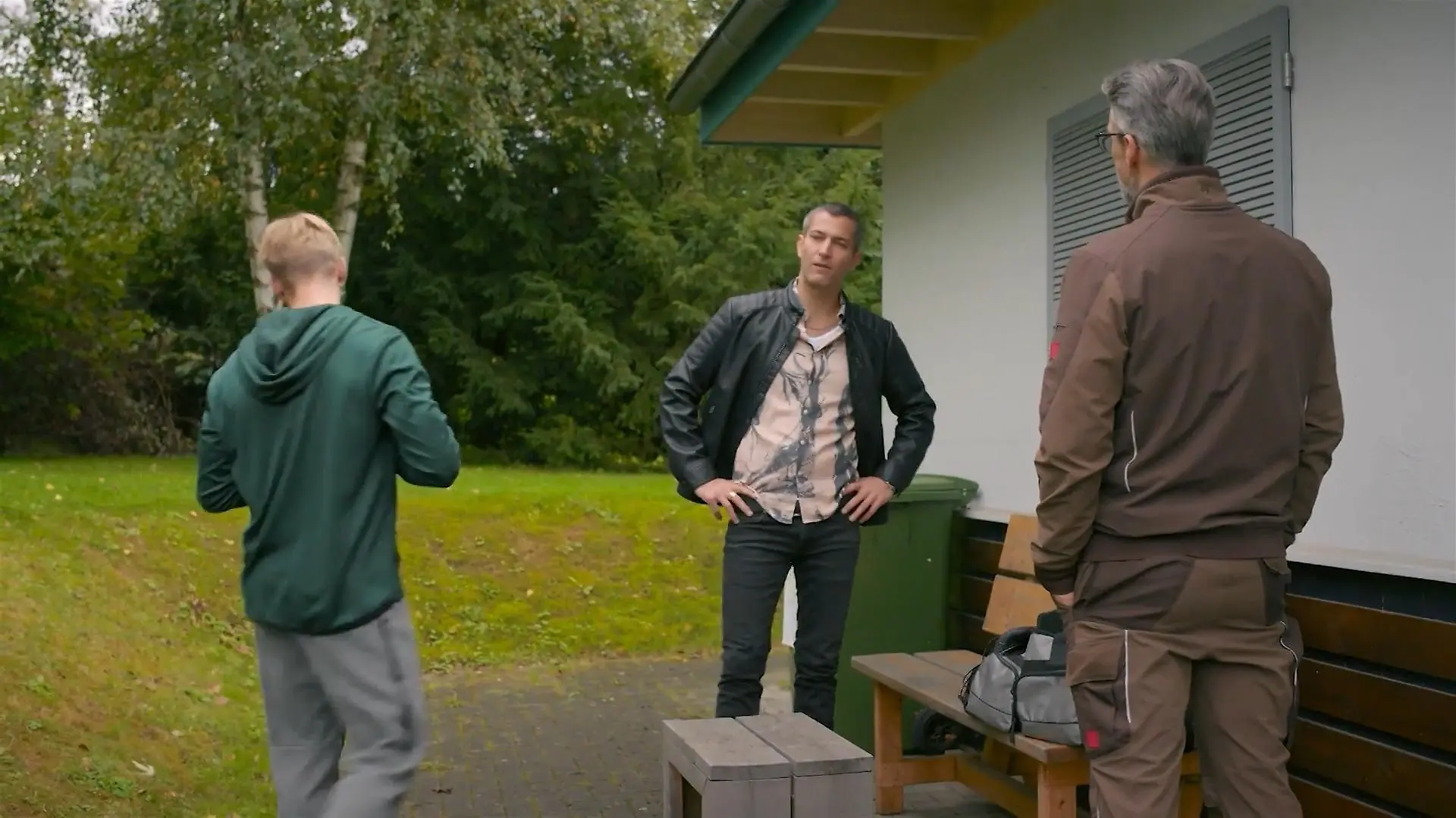 AWZ-Folge vom 10.12.25 auf RTL+: Henning und Dragan streiten sich wegen Lennox