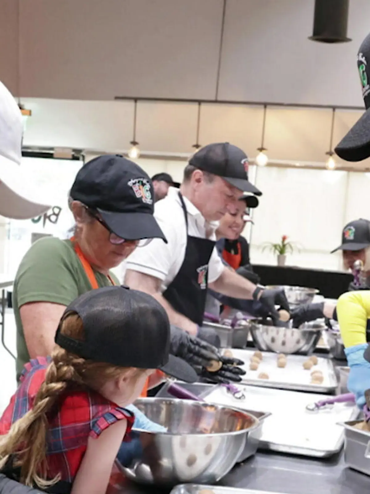 Bild zu: "Süße Premiere! Harry und Meghan nehmen Lili und Archie mit zu ihrem Auftritt"