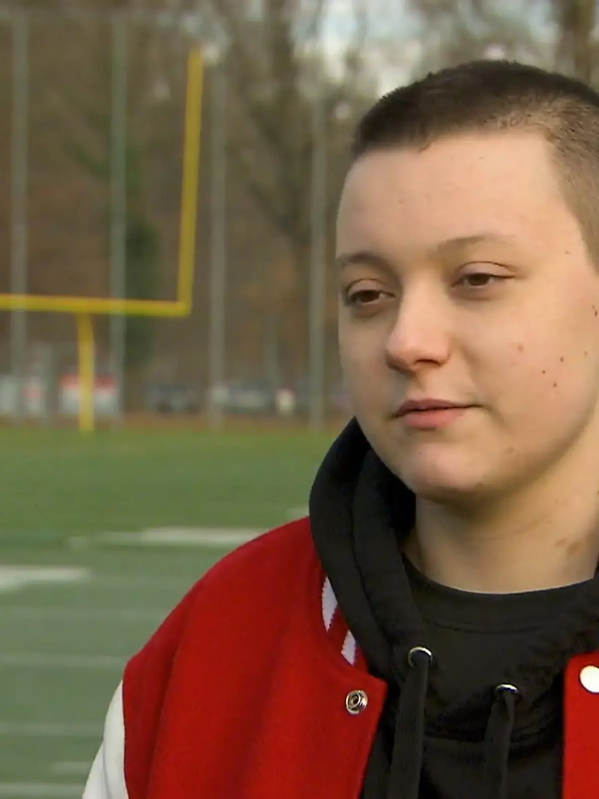 Bild zu: "1000 passende Spender! 16-jähriger Footballer ringt mit Leukämie – und erlebt ein Wunder "