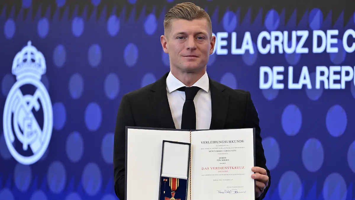 Fu-ballstar-Toni-Kroos-erh-lt-Bundesverdienstkreuz-lebende-Legende-