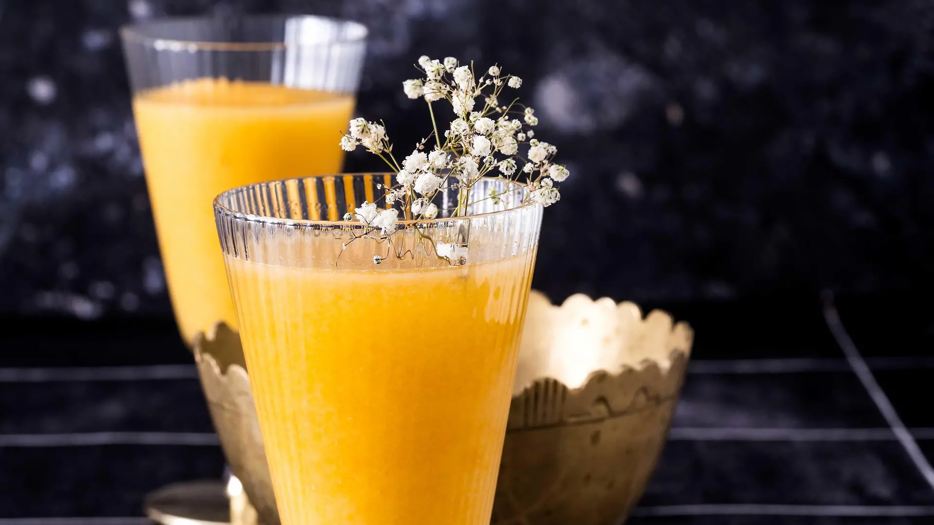Goldlack-Sekt frei nach den "Drei Besen" aus "Harry Potter"