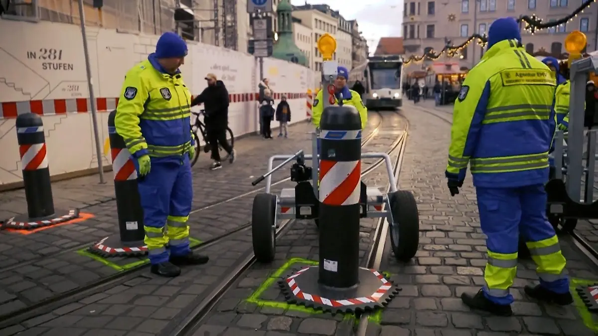 Poller-Wahnsinn am Augsburger Weihnachtsmarkt Kostenpunkt: 300.000 Euro