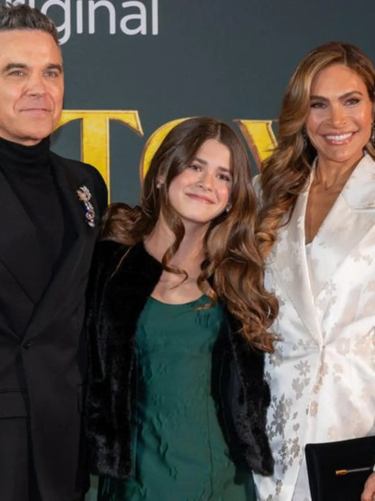 Bild zu: "Red-Carpet-Debüt mit 13! Jetzt startet Robbie Williams Tochter Teddy durch"