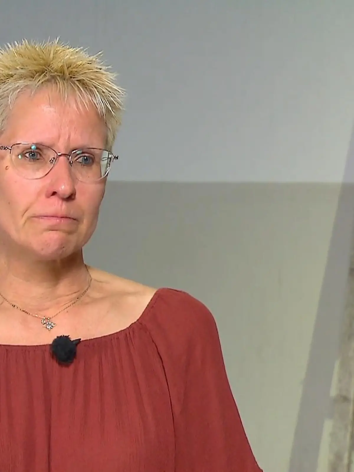 Bild zu: "Carola vermisst ihre Familie mehr als erwartet"