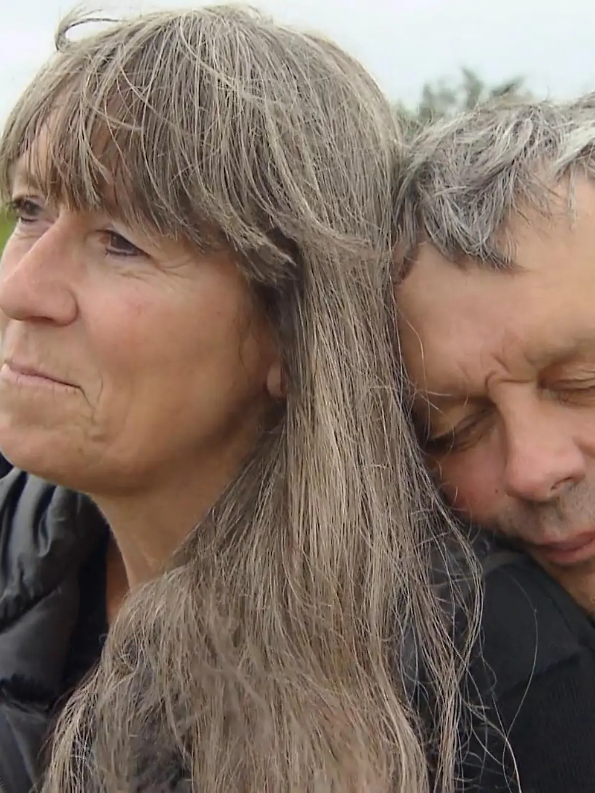 Bild zu: "Johann und Katja kommen sich näher"