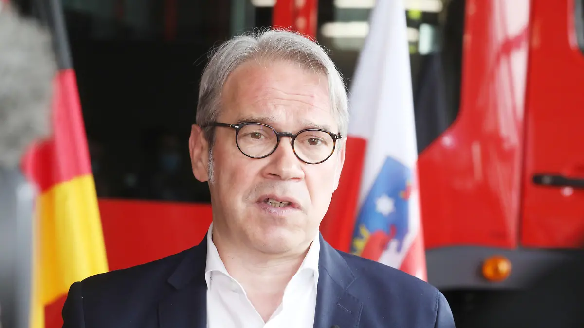 Georg Maier (SPD), Innenminister von Thüringen spricht beim Jubiläum der Thüringer Landesfeuerwehr- und Katastrophenschutzschule. Die Schule feiert 30-jähriges Jubiläum. | Aktuell