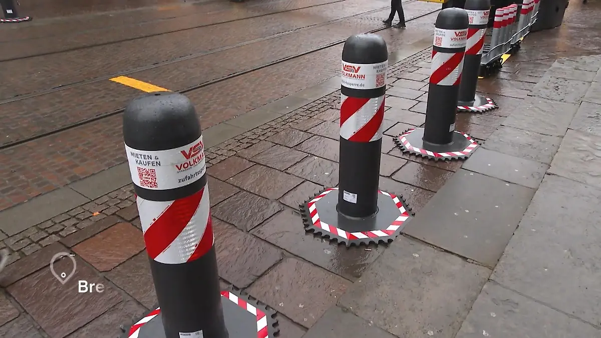Sicherer Weihnachtsmarkt durch mobilen Poller-Service Poller-Wahnsinn in Augsburg